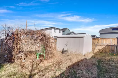 Exterior - 210 Elm St, Bennett, CO 80102 photo 2 of 3