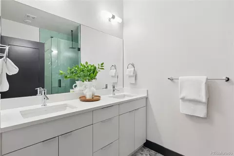 Bath - 3855 E Cedar Ave, Denver, CO 80209 photo 3 of 5