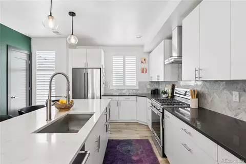 Kitchen - 3855 E Cedar Ave, Denver, CO 80209 photo 5 of 7