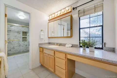 Bath - 8168 Dover Cir, Arvada, CO 80005 photo 2 of 5