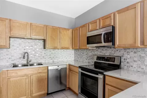 Kitchen - 18388 Eldorado Pl #K, Aurora, CO 80013 photo 4 of 4