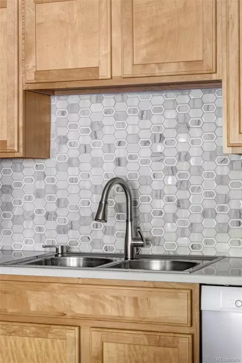 Kitchen - 18388 Eldorado Pl #K, Aurora, CO 80013 photo 3 of 4