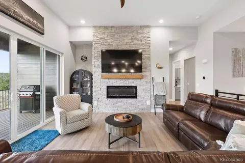 Living - 154 E Lost Pines Dr, Monument, CO 80132 photo 2 of 6