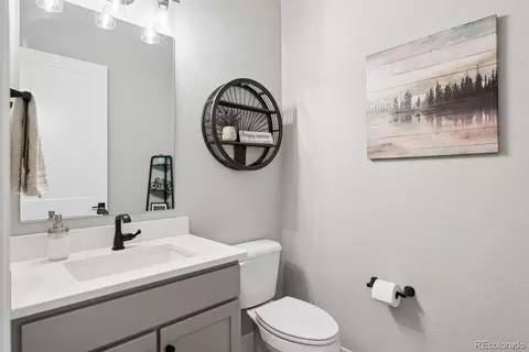 Bath - 154 E Lost Pines Dr, Monument, CO 80132 photo 4 of 5