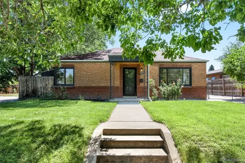 1370 Newport St, Denver, CO 80220