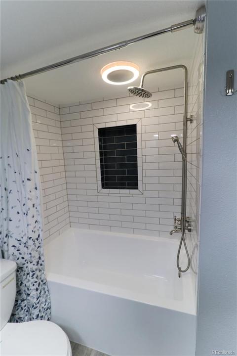 20518 E Buchanan Dr E, Aurora, CO 80011 photo 2