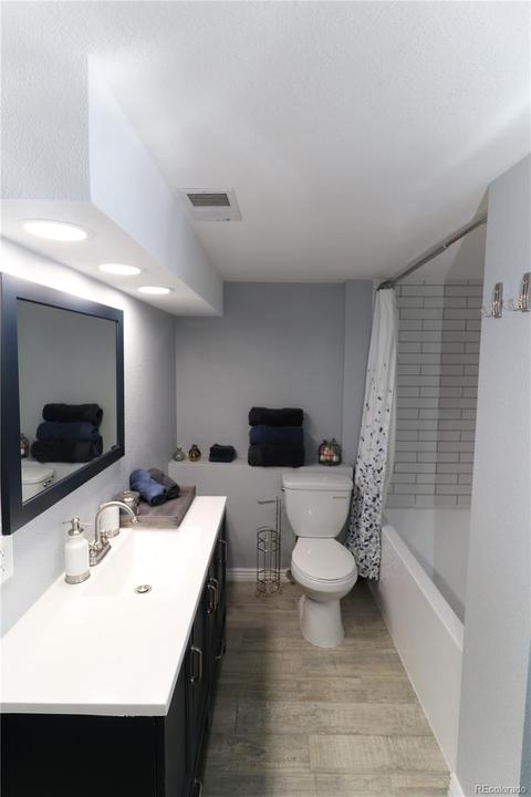 20518 E Buchanan Dr E, Aurora, CO 80011 photo 3