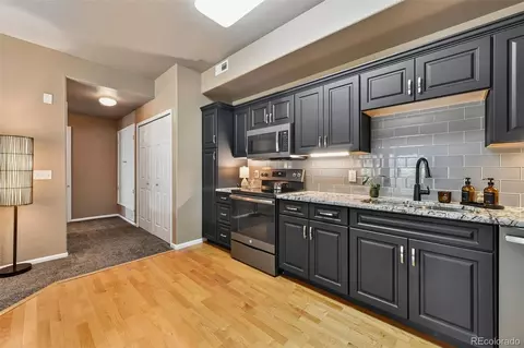 Kitchen - 22920 E Roxbury Dr #E, Aurora, CO 80016 photo 6 of 6