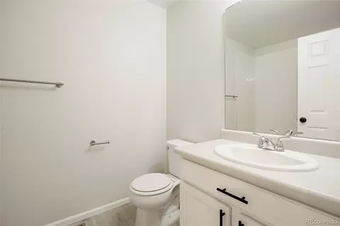 Bath - 16249 Elk Dr, Denver, CO 80239 photo 6 of 7