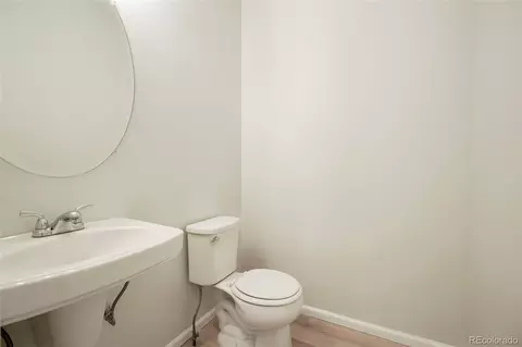 Bath - 16249 Elk Dr, Denver, CO 80239 photo 4 of 7