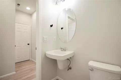 Bath - 16249 Elk Dr, Denver, CO 80239 photo 3 of 7