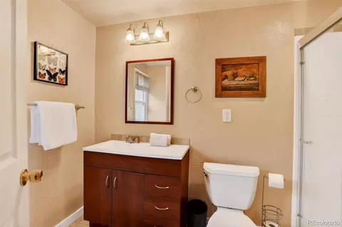 Bath - 626 Aspen Ln, Bailey, CO 80421 photo 1 of 2