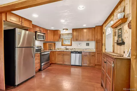 Kitchen - 626 Aspen Ln, Bailey, CO 80421 photo 2 of 3