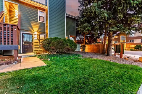 540 S Forest St #1-104, Denver, CO 80246
