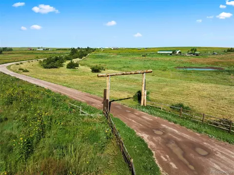 45557 E Jamison Pl, Bennett, CO 80102 photo 2