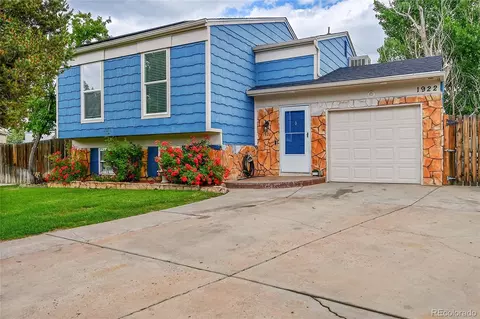 1922 Danube Way, Aurora, CO 80011