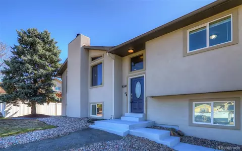 8246 S Dover St, Littleton, CO 80128