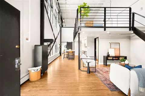 3377 Blake St #213, Denver, CO 80205