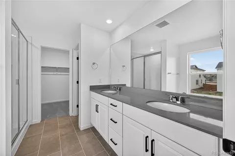 Bath - 28405 E 4th Ave, Watkins, CO 80137 photo 3 of 4