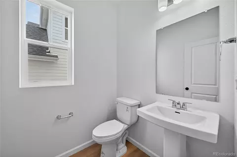 Bath - 28405 E 4th Ave, Watkins, CO 80137 photo 2 of 4