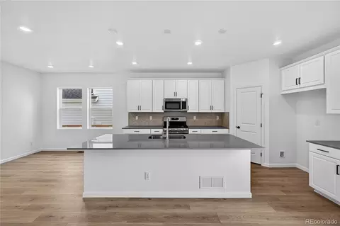 Kitchen - 28405 E 4th Ave, Watkins, CO 80137 photo 1 of 4