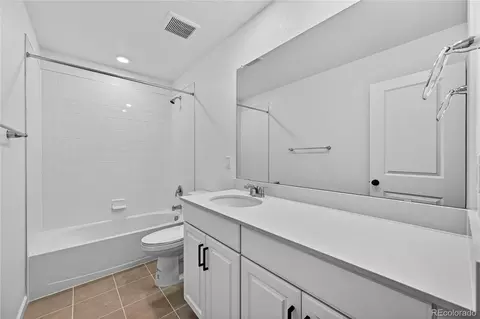 Bath - 28405 E 4th Ave, Watkins, CO 80137 photo 4 of 4