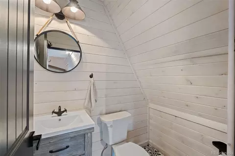 Bath - 265 Blue Spruce Dr, Pine, CO 80470 photo 1 of 4