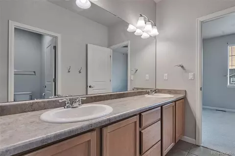Bath - 25829 E Calhoun Pl, Aurora, CO 80016 photo 2 of 2