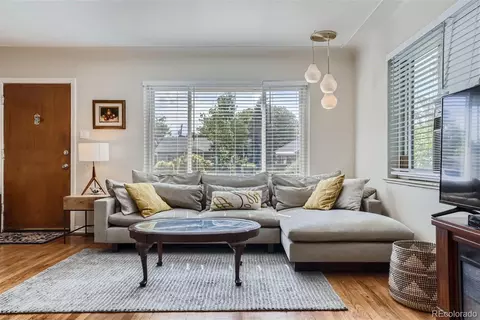 2140 Niagara St, Denver, CO 80207 photo 4