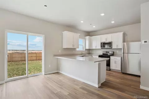 48229 Shetland Dr, Bennett, CO 80102 photo 2