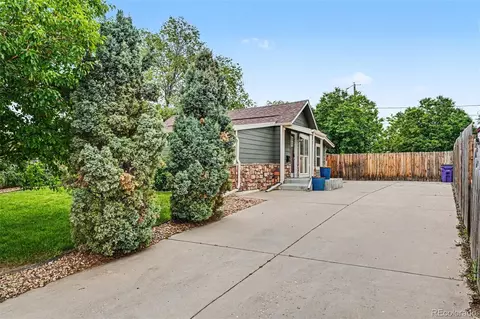 624 Stuart St, Denver, CO 80204