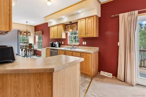 Kitchen - 129 Kestrel Ct, Divide, CO 80814 photo 2 of 3