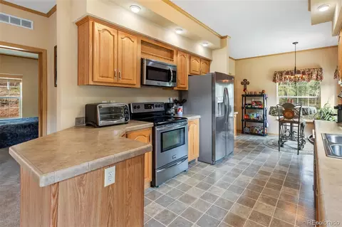 Kitchen - 129 Kestrel Ct, Divide, CO 80814 photo 1 of 3