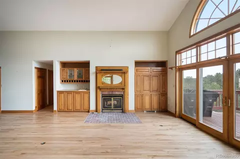 Living - 13991 Jubilee Trl, Pine, CO 80470 photo 2 of 10