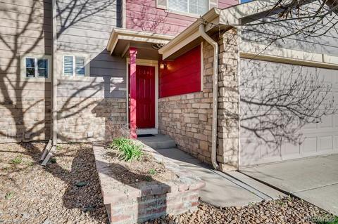 4527 Cornish Way, Denver, CO 80239 photo 2