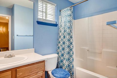 4527 Cornish Way, Denver, CO 80239 photo 15