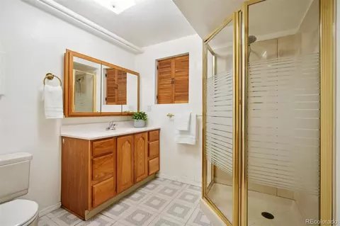 Bath - 5849 S Perth Pl, Centennial, CO 80015 photo 5 of 5