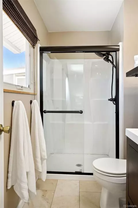 Bath - 5849 S Perth Pl, Centennial, CO 80015 photo 4 of 5
