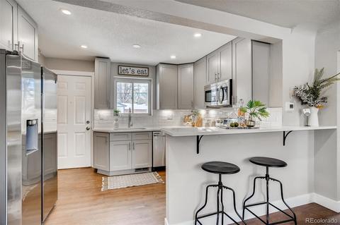 3261 Oneida St, Denver, CO 80207 photo 9