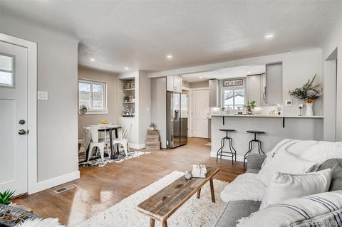 3261 Oneida St, Denver, CO 80207 photo 8