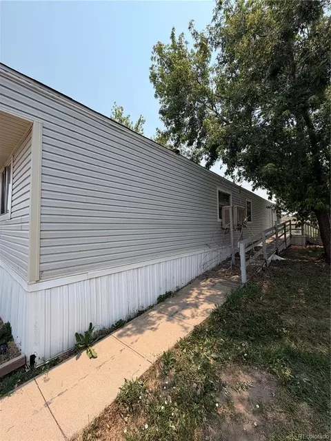 17430 E 15th Pl, Aurora, CO 80011 photo 3