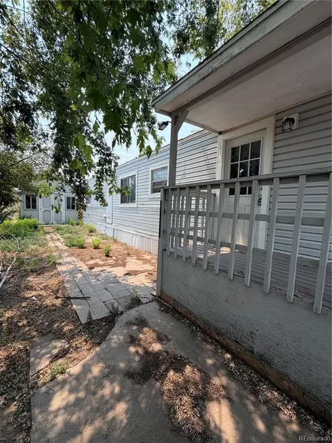 17430 E 15th Pl, Aurora, CO 80011 photo 2