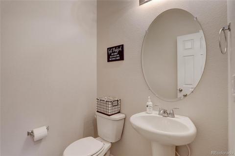 22590 E Bellewood Dr, Aurora, CO 80015 photo 14