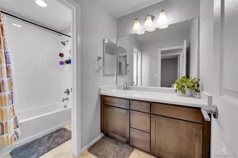 Bath - 15842 E Warner Dr, Denver, CO 80239 photo 1 of 3