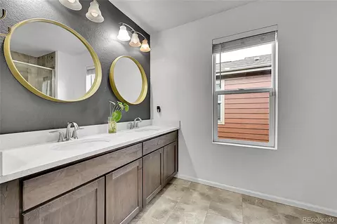 Bath - 15842 E Warner Dr, Denver, CO 80239 photo 2 of 3
