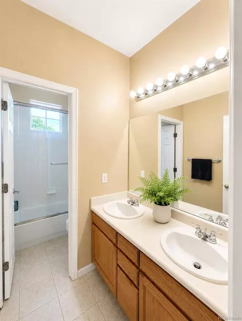 Bath - 2989 E 135th Pl, Thornton, CO 80241 photo 4 of 4