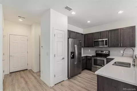 16031 E Warner Pl, Denver, CO 80239 photo 6