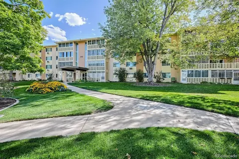 745 S Alton Way #8B, Denver, CO 80247