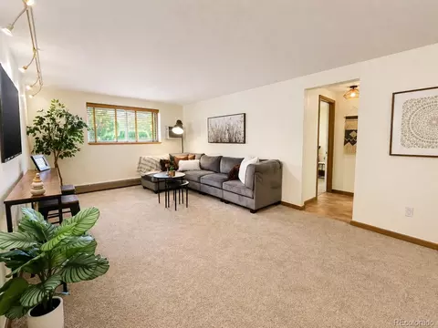 1045 N Clarkson St #102, Denver, CO 80218