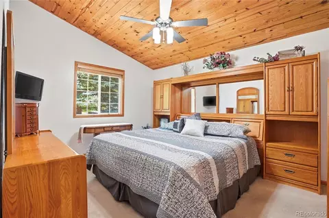 Bedroom - 2772 Riverside Dr, Lyons, CO 80540 photo 3 of 5